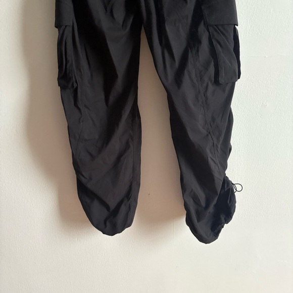 Lululemon Sz M 2025 Dance Studio Black Cargo Mid Rise Athleisure Pants - Picture 9 of 12